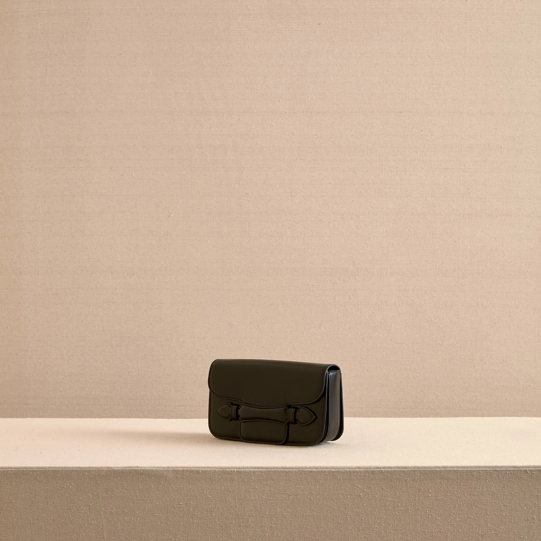 Romy Clutch in Black