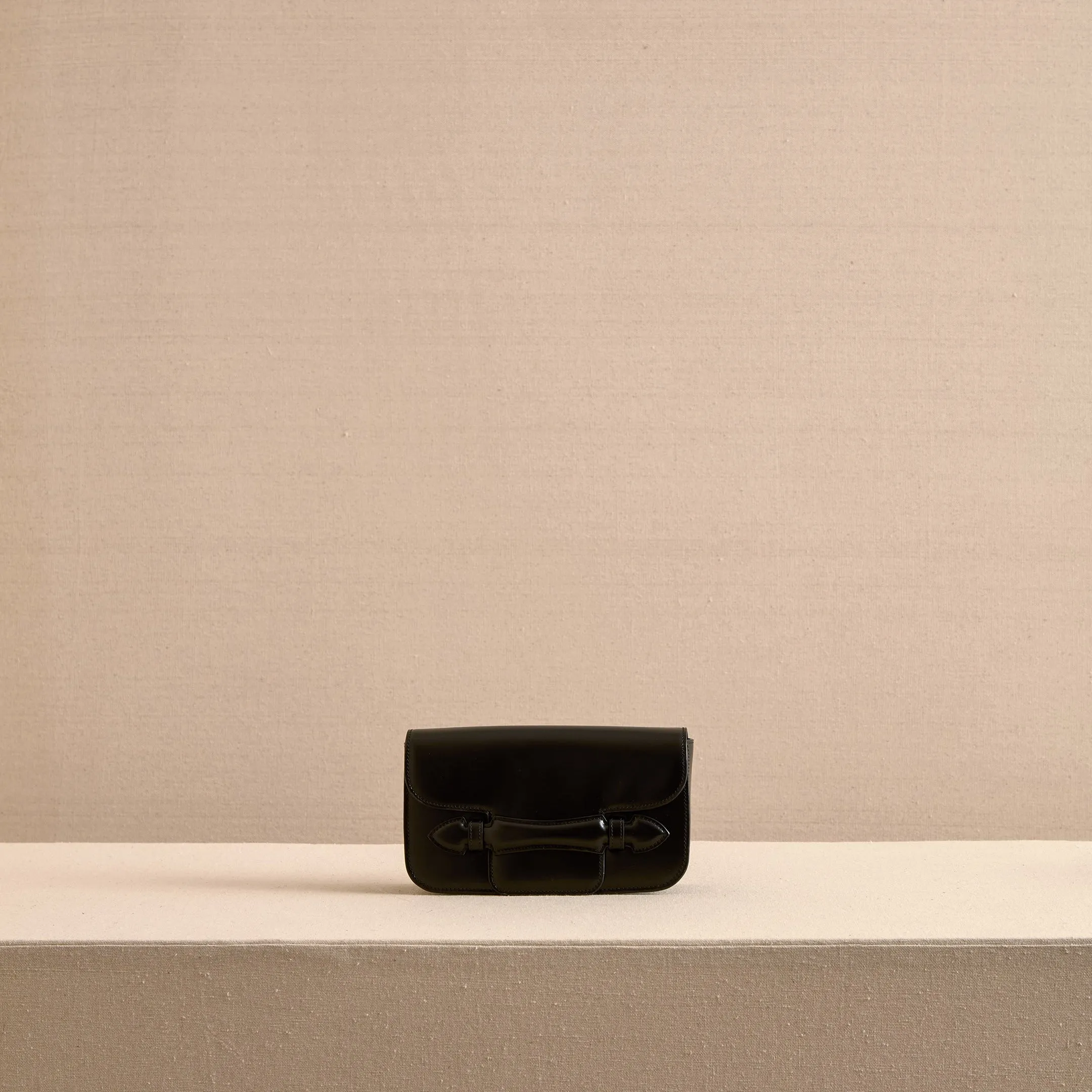 Romy Clutch in Black